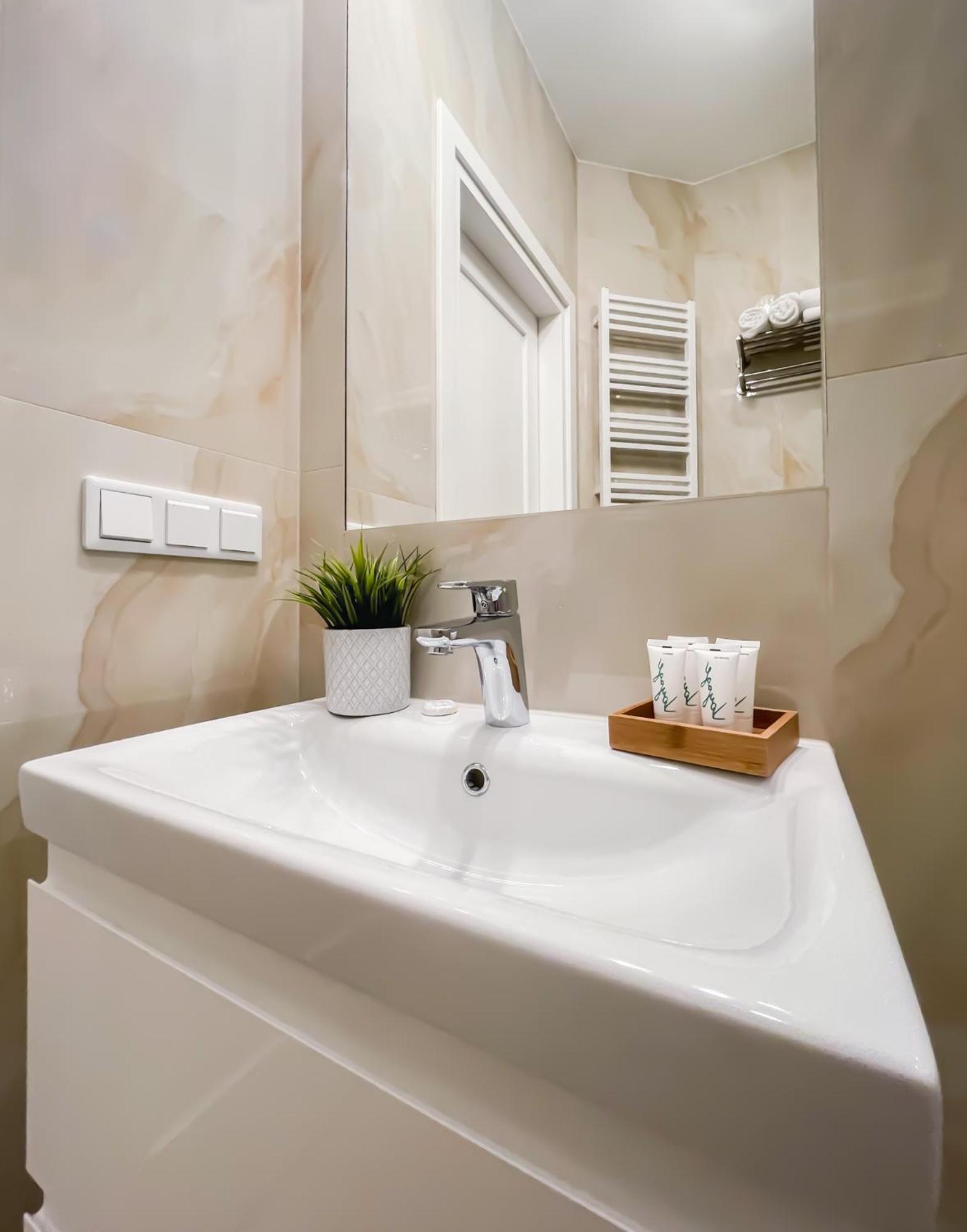 Warsaw Seasons By Alluxe Boutique Apartments 객실 사진